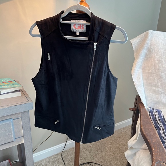 Suede vest - Picture 2 of 6